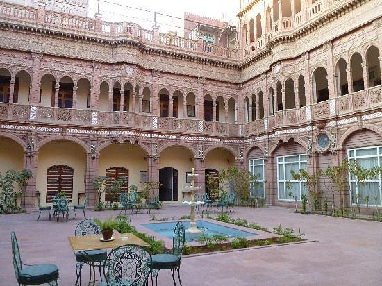 Hotel Bhanwar Niwas Bikaner courtyard area