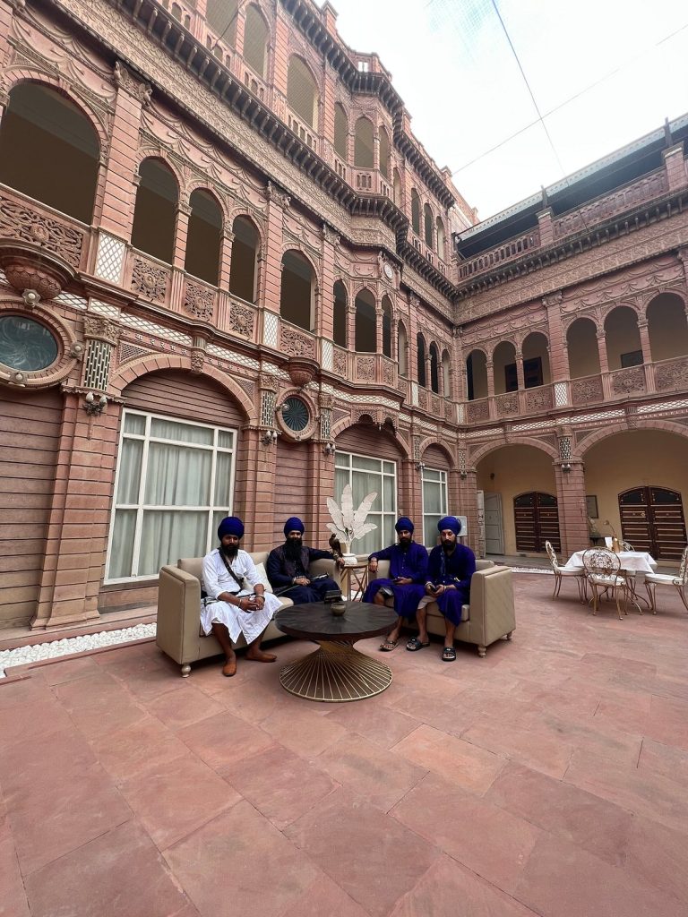 Hotel Bhanwar Niwas outdoor area
