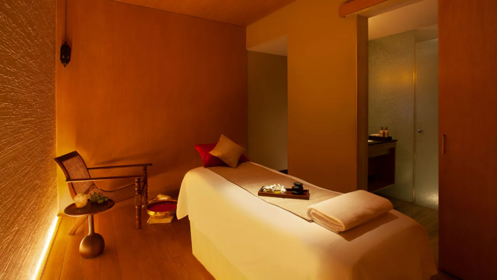Park Hyatt Spa Therapy Room
