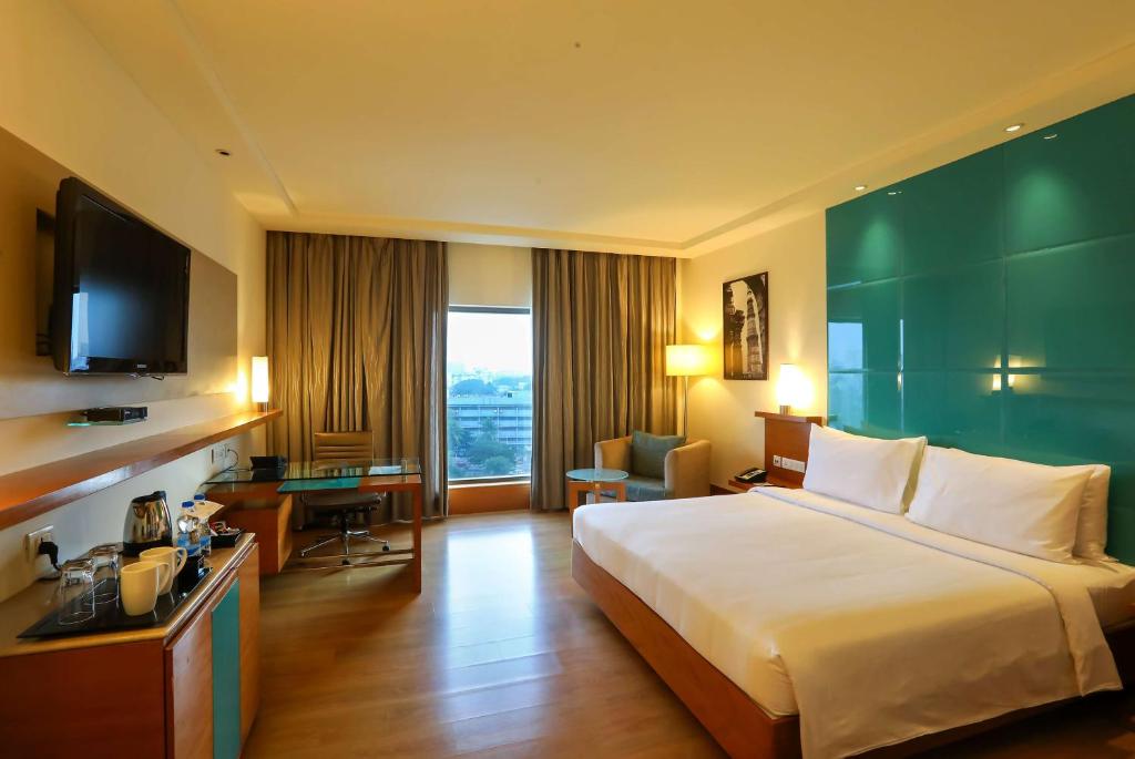 Radisson Blu Hotel, Chennai City Centre Bedroom Radisson Blu Hotel, Chennai City Centre Bedroom