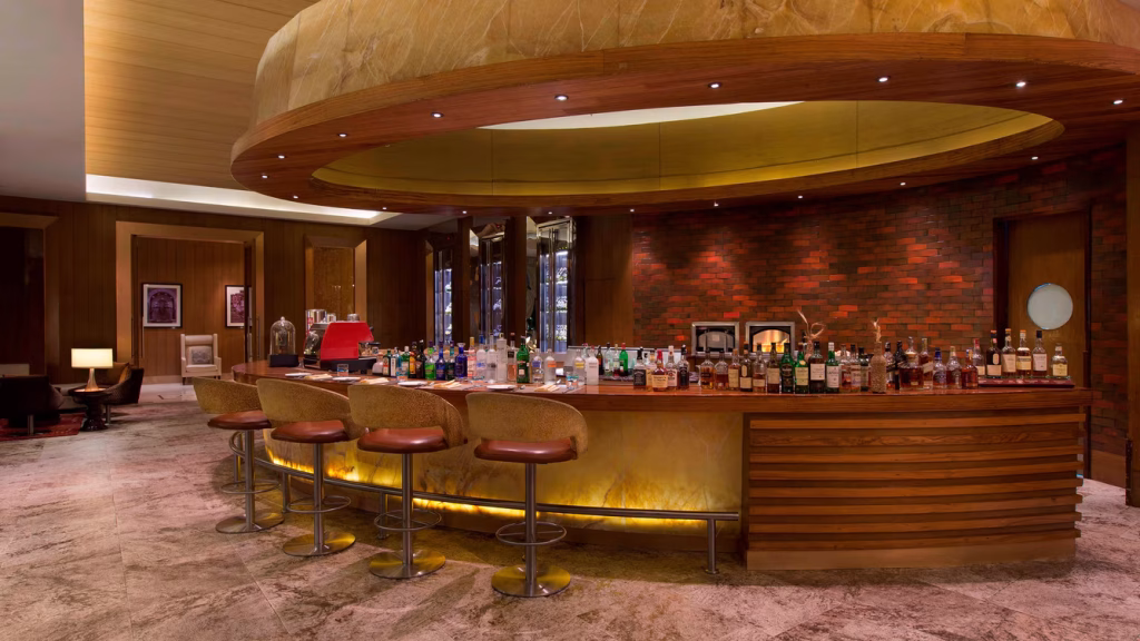 Sheraton Grand Bangalore Hotel - Bar