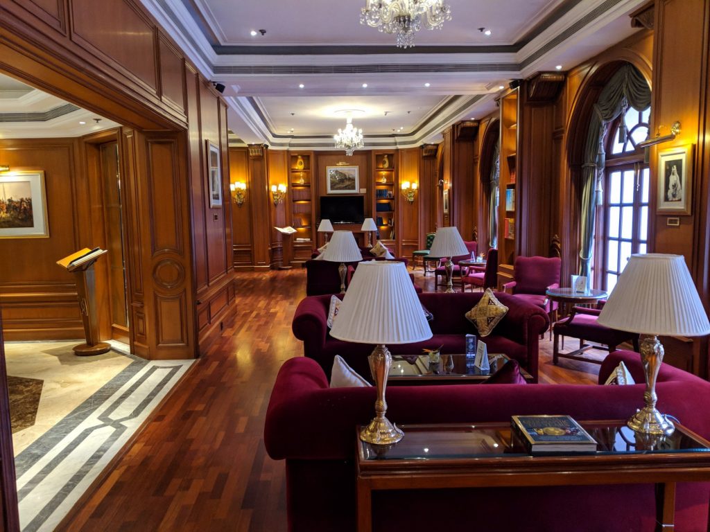 itc-windsor-bengaluru- sitting area