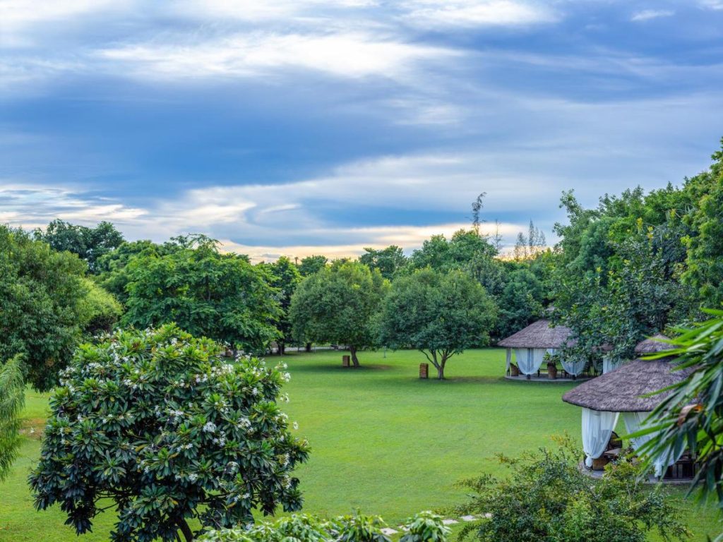 Aahana Resort Corbett Lawn