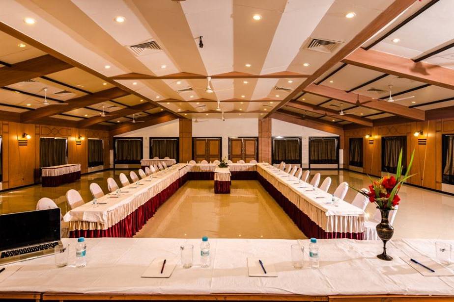 Dreamland Hotel, Mahabaleshwar Conference Room