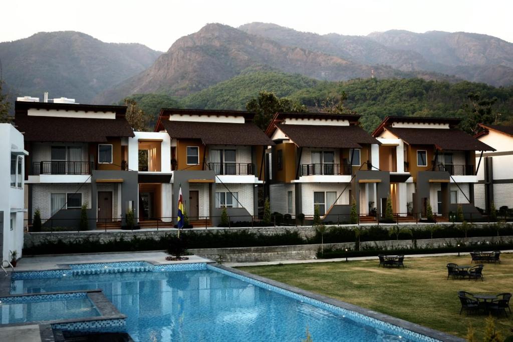 Evara Jim Corbett Pool