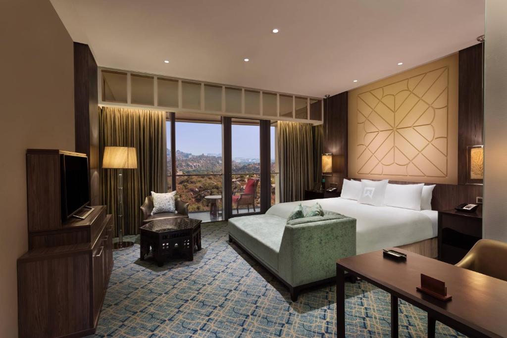 ITC Kohenur Hyderabad Room