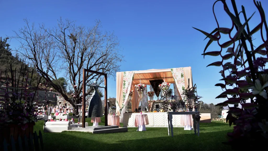 JW Marriott Mussoorie Walnut Grove Resort & Spa - event lawn JW Marriott Mussoorie Walnut Grove Resort & Spa - event lawn
