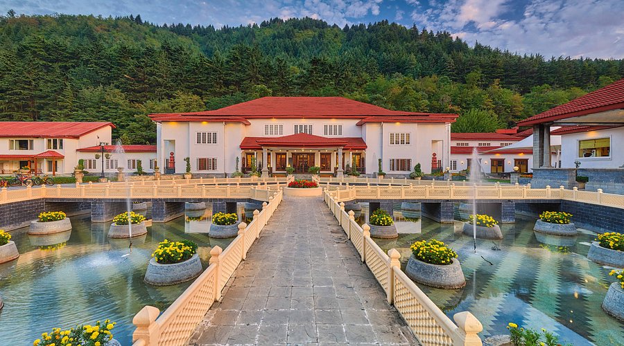Lalit Grand Palace Kashmir