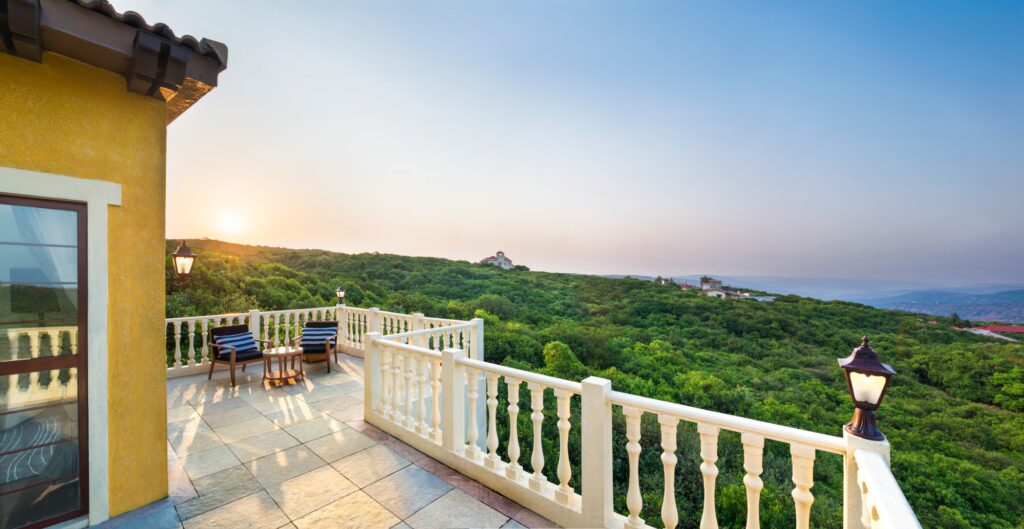 Le Meridien Mahabaleshwar Outside View