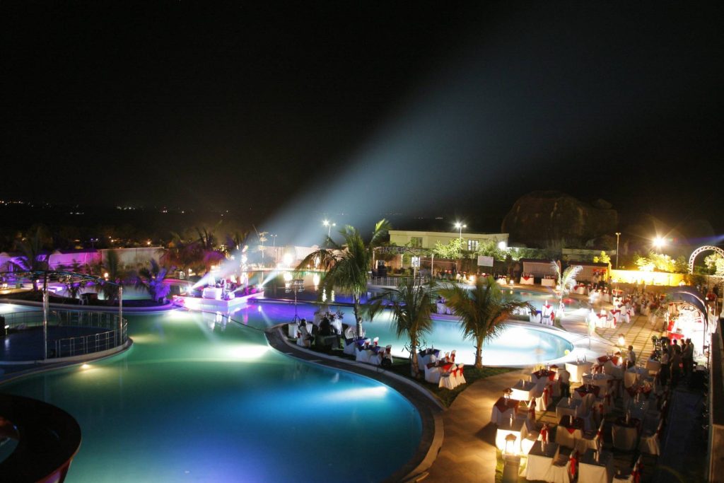 Leonia Holistic Destination Pool Leonia Holistic Destination Pool