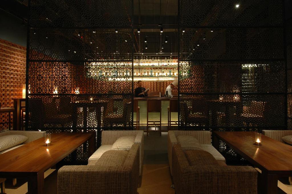 President, Mumbai - Night Dinning View