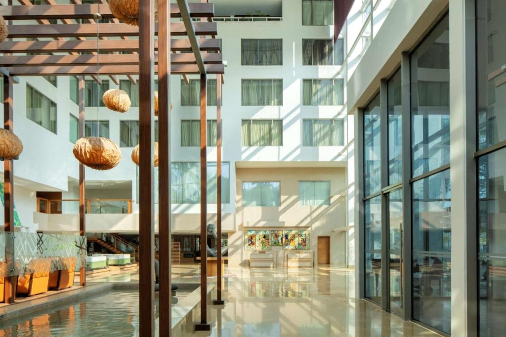 Radisson Blu Plaza Hotel, Hyderabad Banjara Hills reception