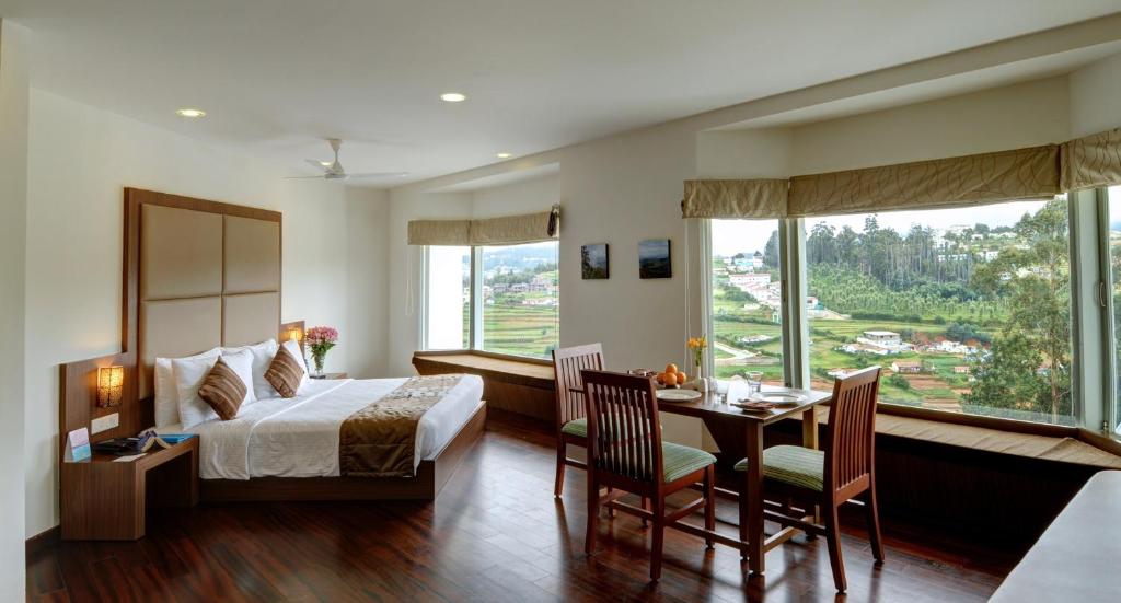 Sterling Ooty - Fern Hill Bedroom