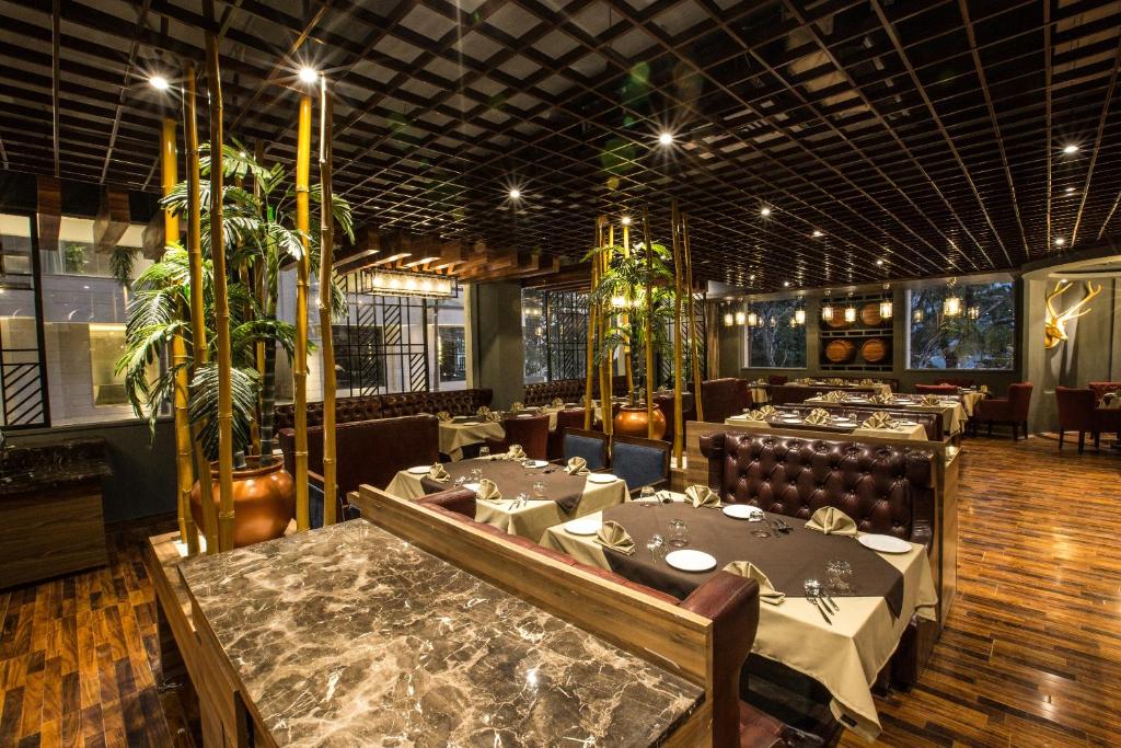 Sterling Palm Bliss Rishikesh Dining
