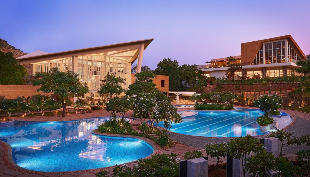 Taj Aravali Resort & Spa, Pool Udaipur Taj Aravali Resort & Spa, Pool Udaipur