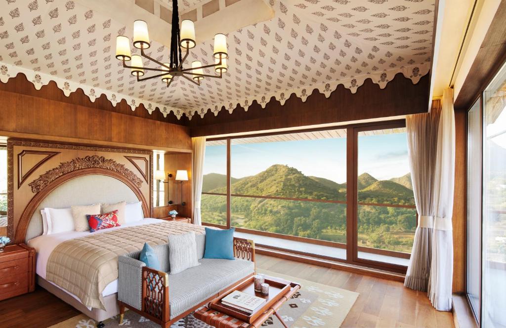 Taj Aravali Resort & Spa, Udaipur Bedroom Taj Aravali Resort & Spa, Udaipur Bedroom