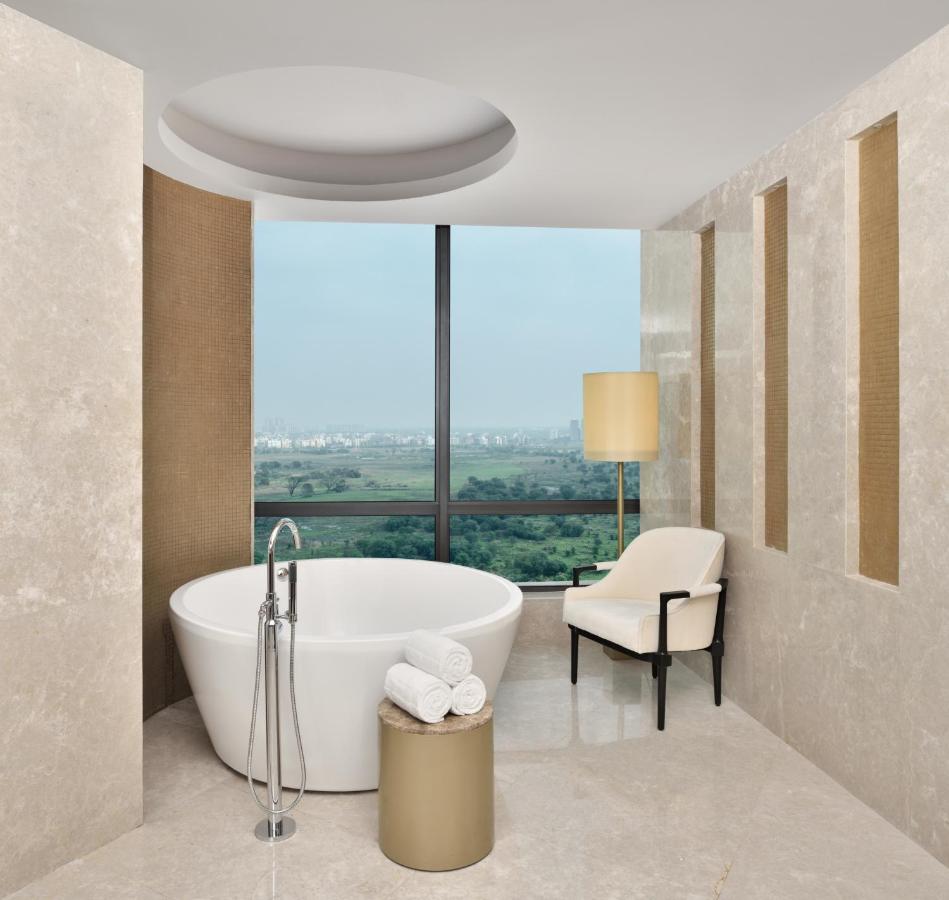 The Westin Kolkata Bathroom