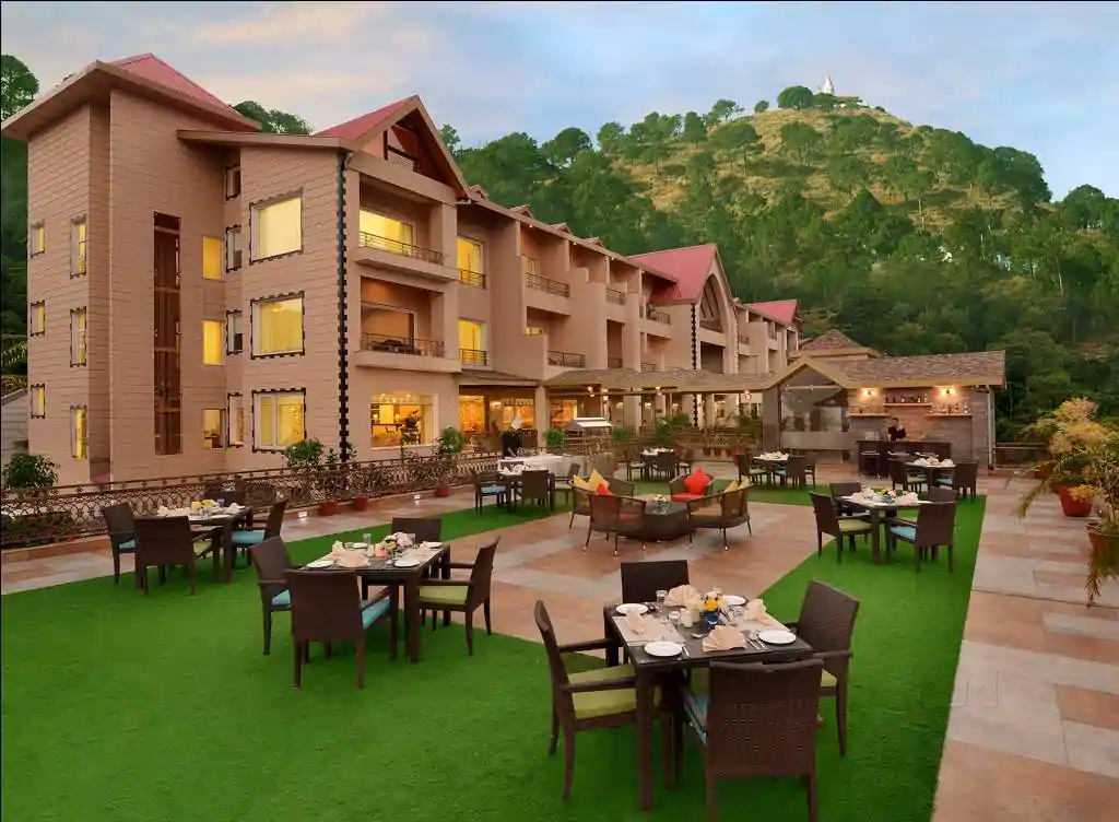 WelcomHeritage Glenview Resort, Kasauli Outside Dining WelcomHeritage Glenview Resort, Kasauli Outside Dining