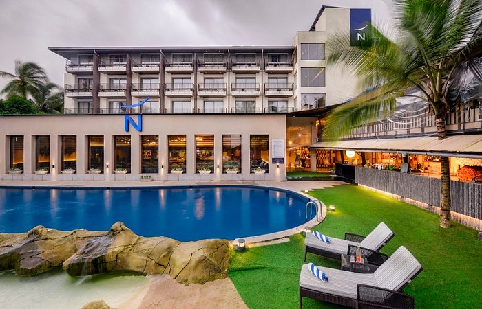Novotel Resort & Spa Goa Pool