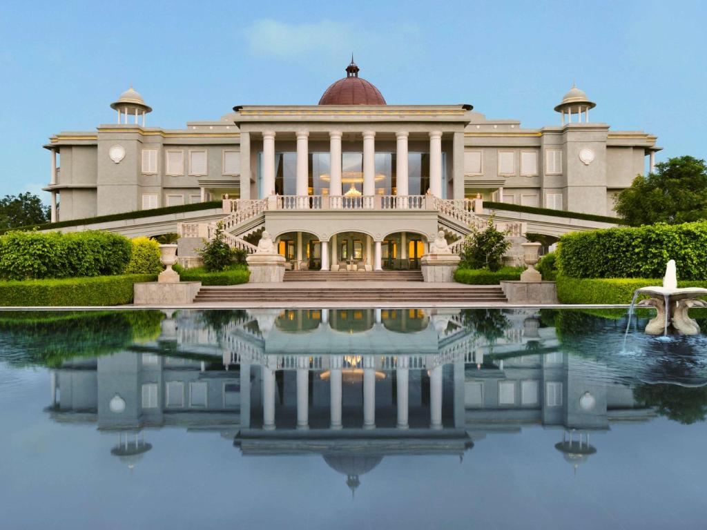 Raffles Udaipur Pool Area