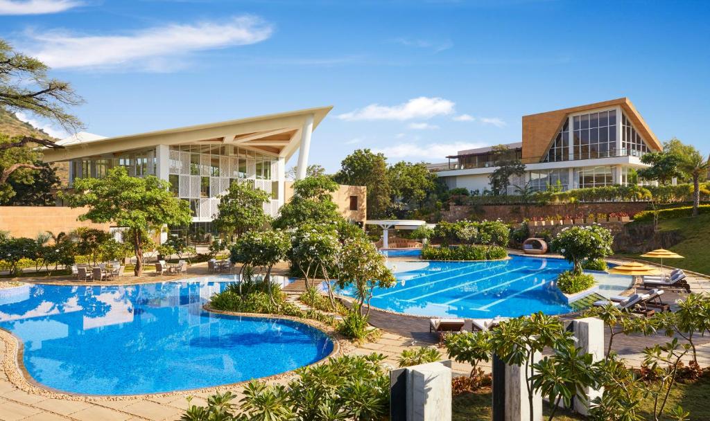 Taj Aravali Resort & Spa