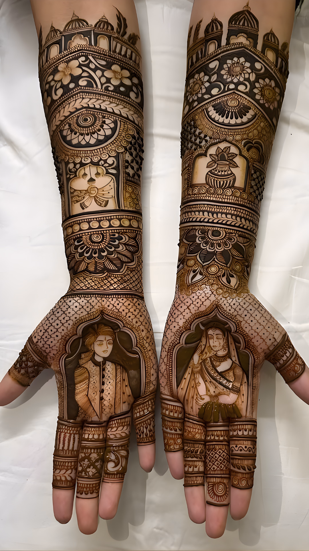 Bridal Mehndi Front Hand Jharokha Arch With Couple