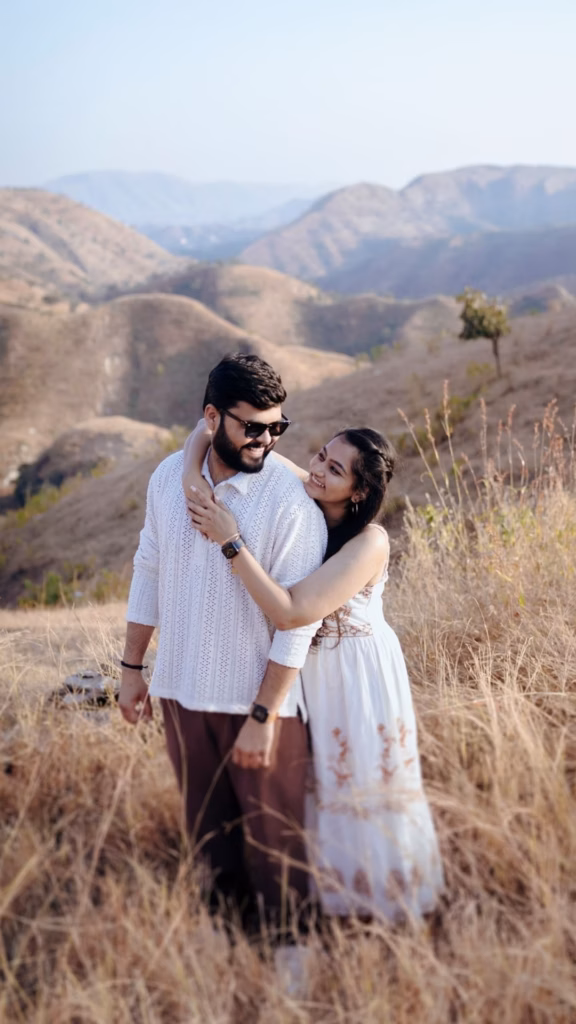 Pre Wedding Shoot Mountain Shoot Ideas 2