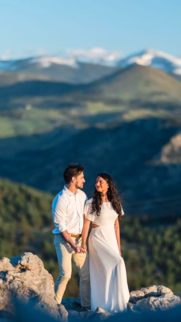 Pre Wedding Shoot Mountain Shoot Ideas 3