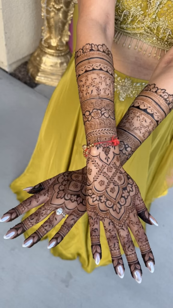 indo-western-bridal-mehndi-design