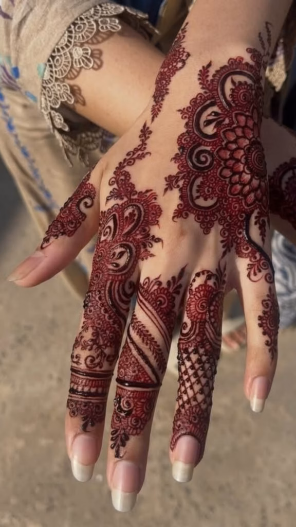 modern-glitter-bridal-mehndi